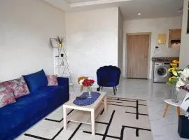 Superbe 1 chambre avec piscine et jardin, détente garantie, Wi-Fi, balcon et parking