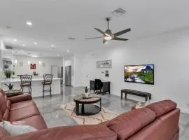 roomstr Vermont Suite 1 Bedroom in South Tampa with Private Full Bathroom & FREE COFFEE