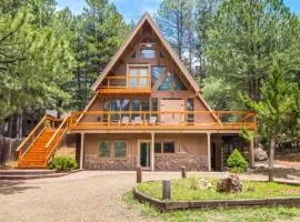 Woodland Chalet @ Kachina Village Deck Game Room w Ping Pong Poker Table