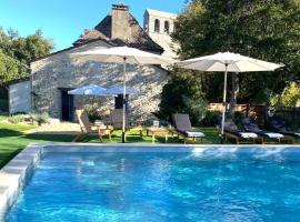 Charming La Maison Des Artistes near Bergerac with the Swimming Pool, hotell i Conne-de-Labarde