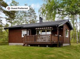 4 person holiday home in Frändefors, ξενοδοχείο σε Stora Lövnäs