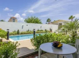 Stylish NEW 1BR w/Pool & Gym ~ Walk to Palm Beach!