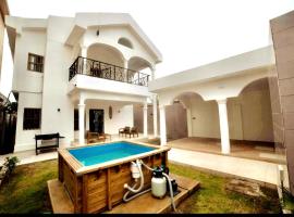 Villa Rosette , Quiet, comfort, premium services, ξενοδοχείο σε Komé