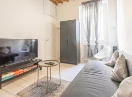 AM1 - Elegant three-room apt in the center