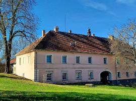 Statek Kloubek, hotel in Chabičovice