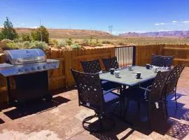 AntelopeCanyonHouse w VIEW offering Deals for one couples pets okay