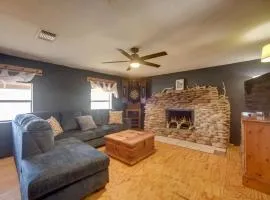 6 Mi to Laughlin AFB Cozy Studio with Private Yard