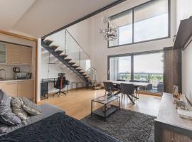 Loft moderno con terraza y piscina en Valencia, ξενοδοχείο σε Burjasot