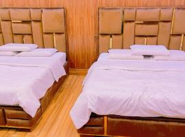 Sapphire Suits & Boutique Hotel，位于卡拉奇真纳国际机场 - KHI附近的酒店