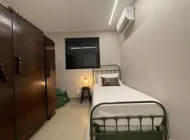 Retro Elegance, Acoonchergo com Estilo