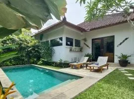 Villa MONTI - LEGIAN - SEMINYAK - Lovely 2 Bedroom Villa - Great Location !