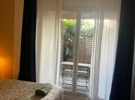 Charmant T2 équipé Proche Versailles