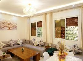 Benguerir에 위치한 호텔 Riad Bollywood- Prince's Suite