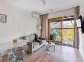 Luxury 2-room apartment with a beautiful city view