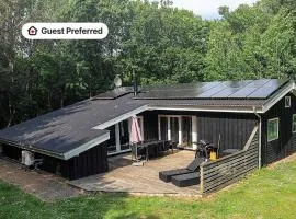 8 person holiday home in Ålbæk-By Traum