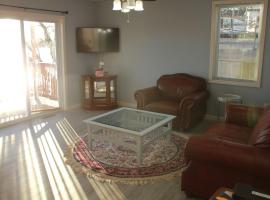 Lake Shore House, hotel in Warwick