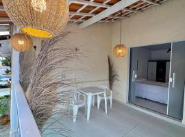 Casa em condominio bem no centro, ξενοδοχείο σε São Sebastião