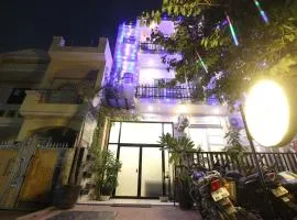 Super Townhouse Kachnar House Vikas Nagar