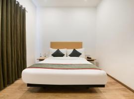 Townhouse The Awadh Airport Near Chaudhary Charan Singh International Airport, hotel poblíž Chaudhary Charan Singh International Airport - LKO, 