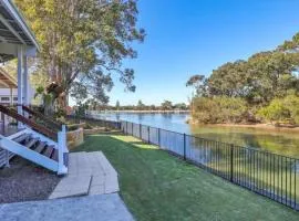 Luxury Waterfront Stay at Tallebudgera Creek