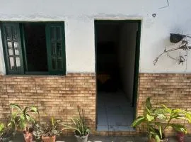 Kitnet no Itaguá Térreo