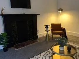 2BR Flat West End Near Kelvingrove and City Centre