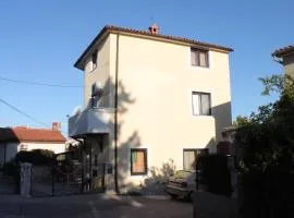 Apartment Pomer 7374b