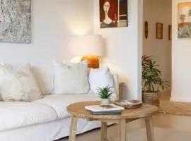 Sunrise Cove 2-Bed Apartment at Newport Beach