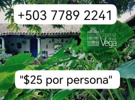 Casa Vega, hotel in Izalco