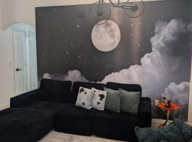 Magical World, hotel a Davenport