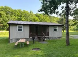 Pine and Paddle Cottage on Black Lake