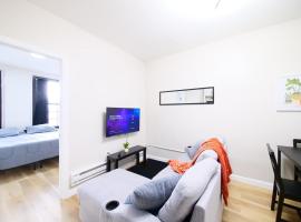 Cozy 1BR Getaway with Wifi - Mins to NYC, hotel in Paterson