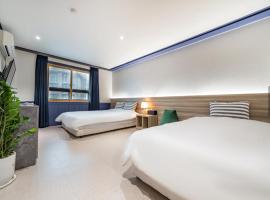 AJ Hotel, khách sạn ở Kyŏngp'o-mal