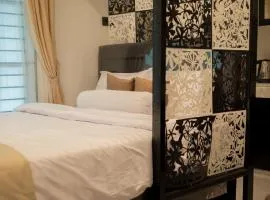 Cozy Central District Loft Style Studio 2A !