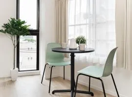 Sunlit Canopy - A Cozy Stay in Tokyo Shinjuku Area, with Easy City Access to Shibuya