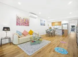 Urban Haven & Beach Breeze - Contemporary Apartment in Kogarah