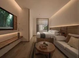 There's a hotel under the banyan tree