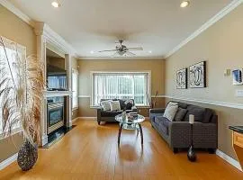Gorgeous Home across Multi-Sport Facility with 2 NHL rinks at Rosemary Brown Rec Centre
