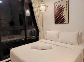 Urban Suites Georgetown Penang - Affordable & Cozy Stay with High Floor-Sea & Penang Bridge View