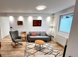 Detached house with small adjoining garage