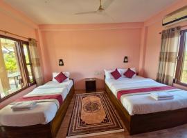 Hotel Tree Tops- A Serene Friendly Hotel in Sauraha, accommodation in Chitwan
