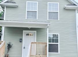 State line Escape 4 Bedroom 3 bathroom, ξενοδοχείο σε Hammond