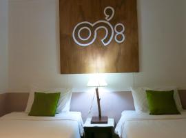 Yoont Hotel, hotell i Ban Khun Yuam