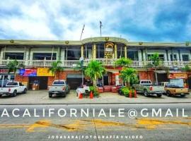 Plaza & Hotel California, hotel in La Entrada