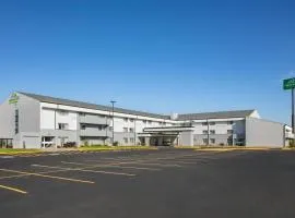 Wingate by Wyndham Lincoln Airport East I-80