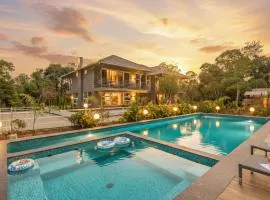 5BR Coffee & Mist Luxury Villa - Comp Breakfast, Pvt Pool, and Big Coffee Estate