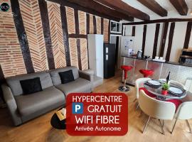 "L'Appart" Vieux Tours - Charme - Place Plumereau - Arrivée Autonome, Hotel in Tours