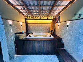 Casa com Jacuzzi, Próximo Teleférico, GreenValley e Praia BC!, ξενοδοχείο σε Camboriu