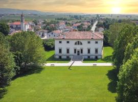Villa Pisani Bonetti, hotel in Lonigo