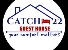 Catch22 guest house, hotel v destinaci Adjumani